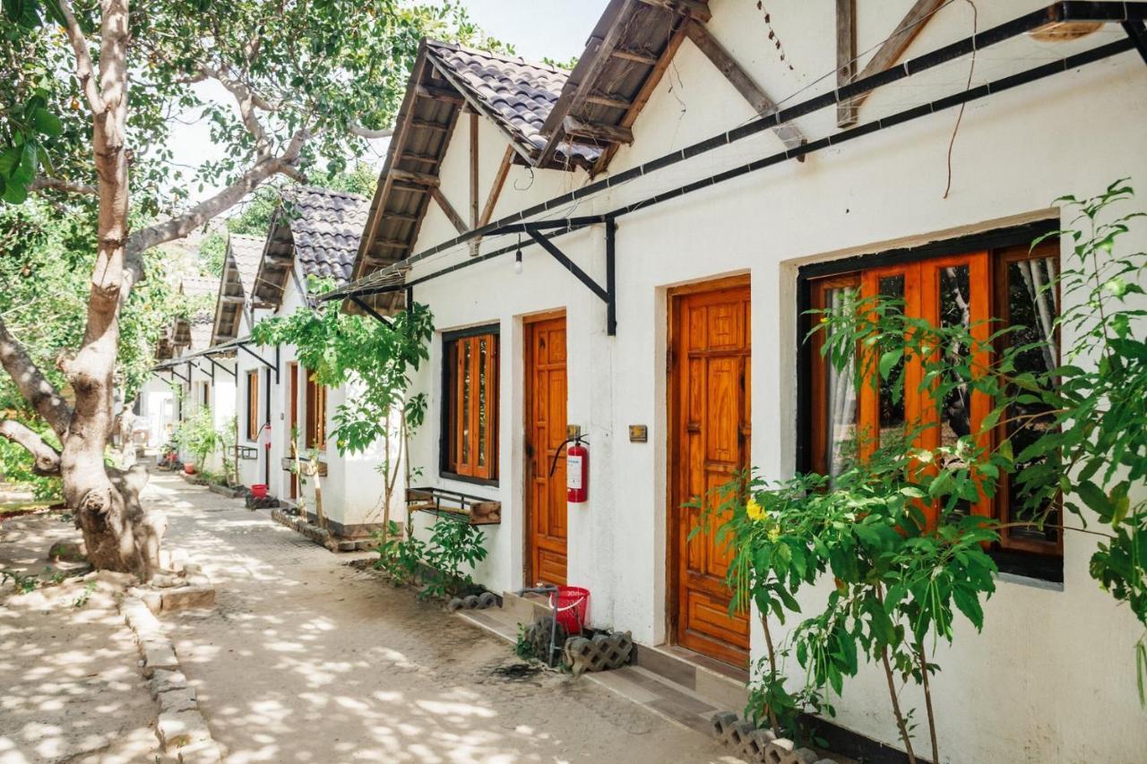 Villa Dao Hoa Vang Cam Ranh - Venuestay Экстерьер фото