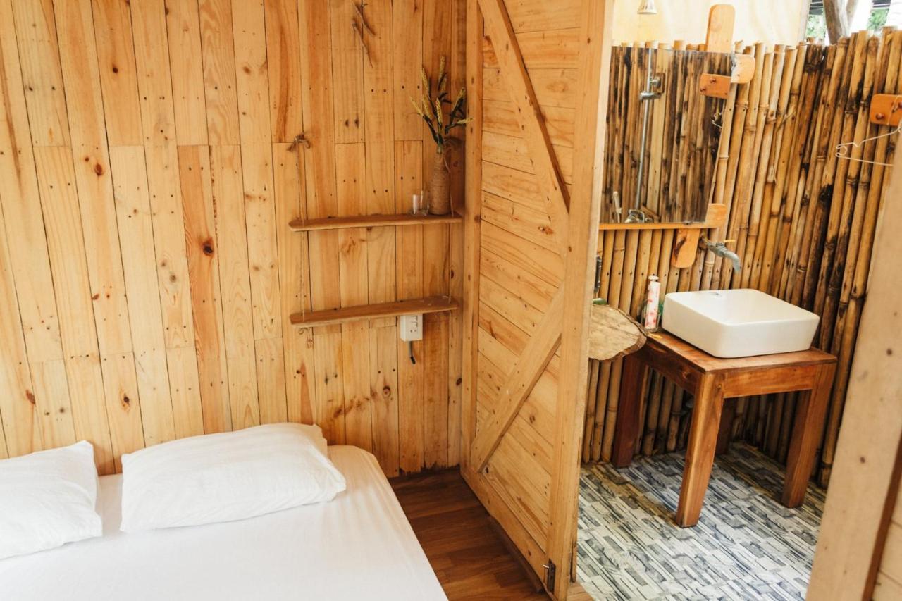 Villa Dao Hoa Vang Cam Ranh - Venuestay Экстерьер фото
