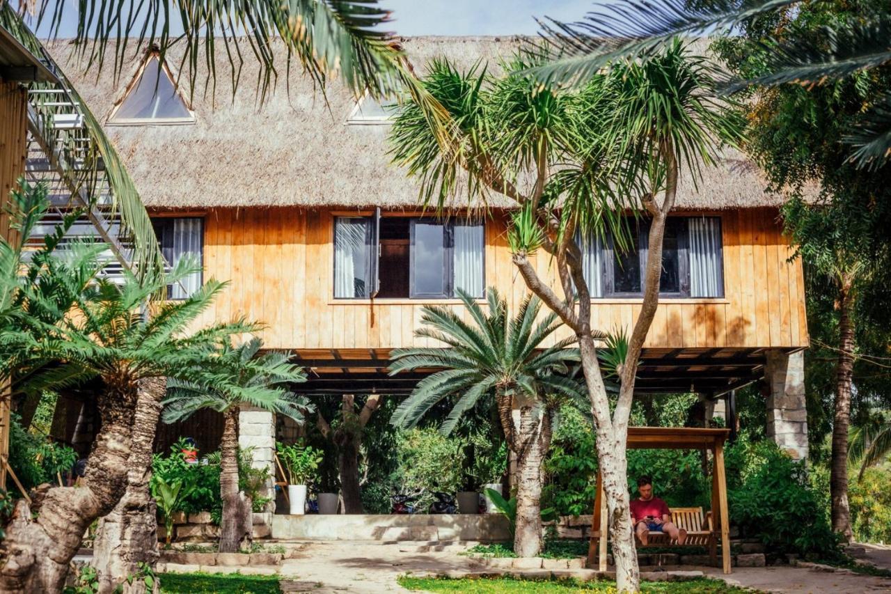 Villa Dao Hoa Vang Cam Ranh - Venuestay Экстерьер фото
